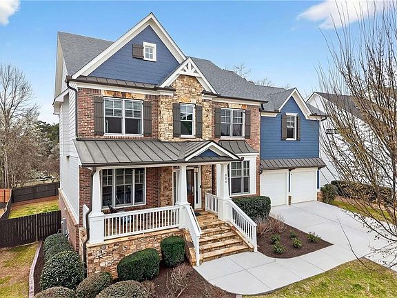 2nd image of 504 Tackett Farms Rd