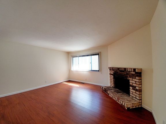 5th image of 25 Lewis Ave