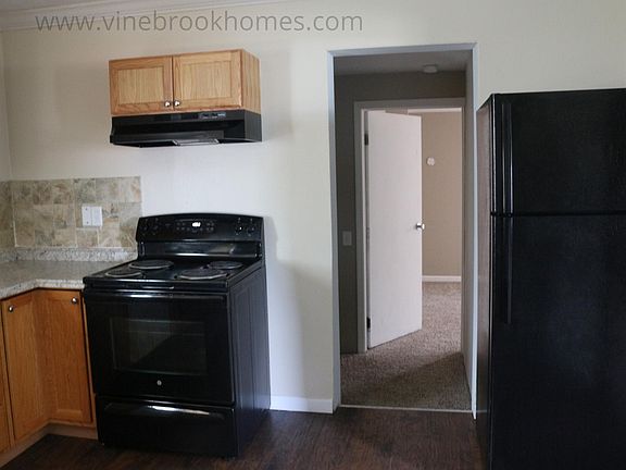 2nd image of 110 Diana Ln N