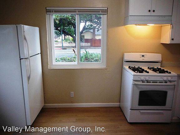 2nd image of 1002 W Olive Ave APT 1