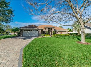 702 Lake Eloise Pl, Winter Haven, FL 33884