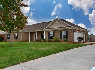 107 Chapel Creek Dr, Hazel Green, AL 35750