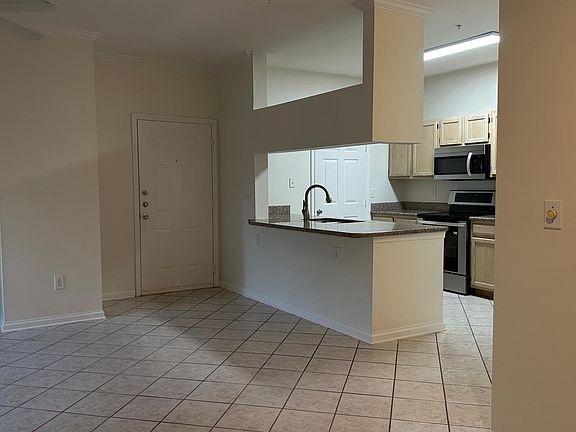 5th image of 150 Veracruz Dr Unit 512