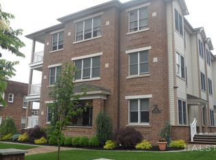 18 Baldwin St APT 2C, Montclair, NJ 07042