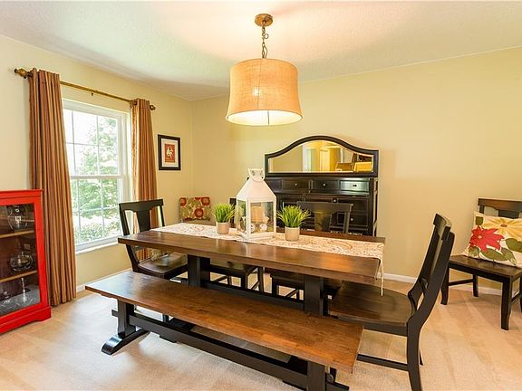 5th image of 1215 Howell Creek Dr