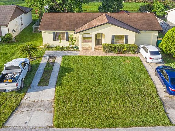 4th image of 544 Royal Palm Dr