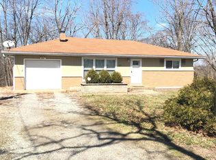 445 Schneider Hill Ct, Fenton, MO 63026