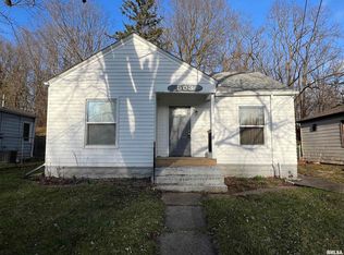 503 Waverly Rd, Davenport, IA 52804