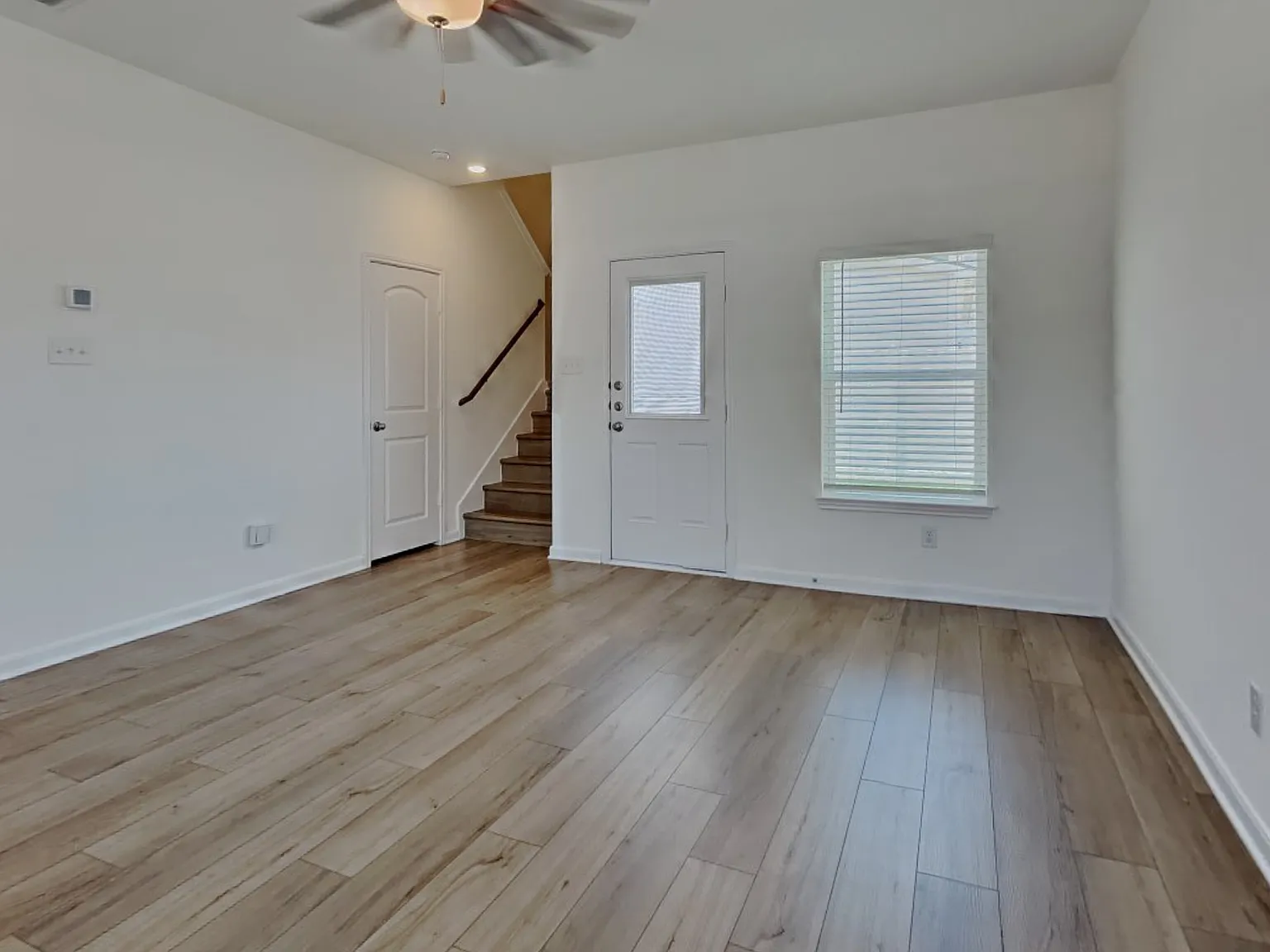 4 bed, 2.5 bath, 1776 sqft, $1,795 — Photo 4