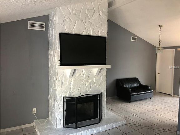 2nd image of 10212 Wilcox Ct