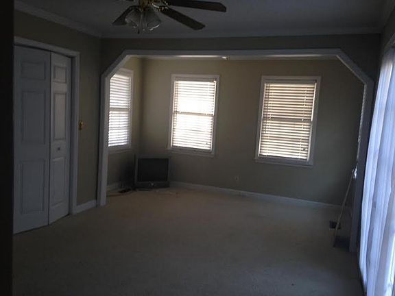 5th image of 214 Bendingwood Cir