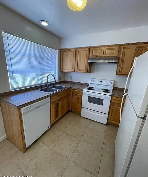 1940 Magnolia Dr #1 — Photo 8