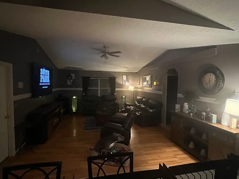 5910 Logan Ave — Photo 4