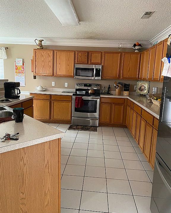 2nd image of 13648 Coram Pl
