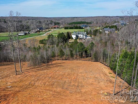 4th image of 15 Ridgeview Ln #15