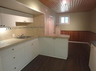 754 5a St NW #1A, Calgary, AB T2N1R4