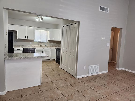 2nd image of 1206 E 11th Ave