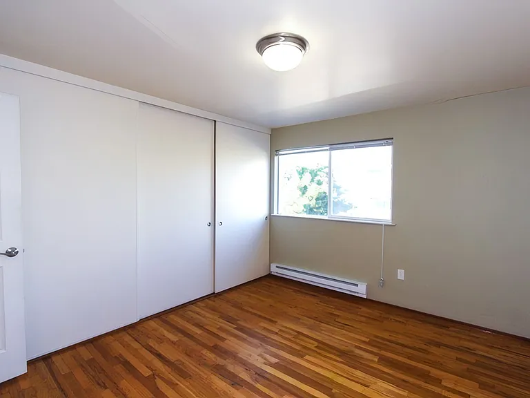 Barrett Square Apartments: Your Ideal Urban Home — Photo 8