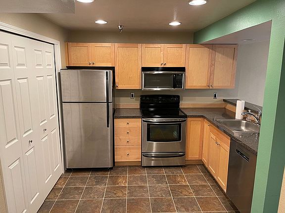 2nd image of 6700 NE 182nd St APT D308