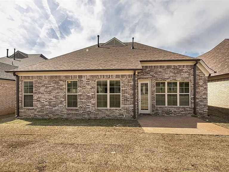 125 Dogwood Spring Dr — Photo 17