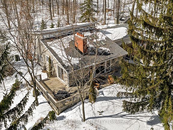 2nd image of 5984 Third Line Rd N