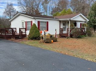 732 Pointe Ln, Lafayette, TN 37083