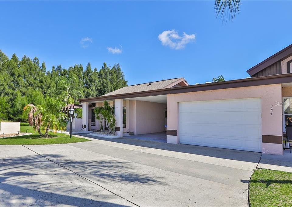 1st image of 102 Carswell Cir #0