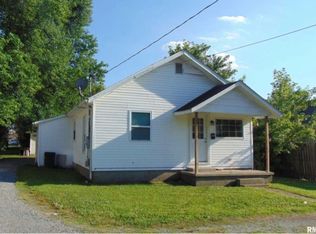 504 E Hill St, Herrin, IL 62948