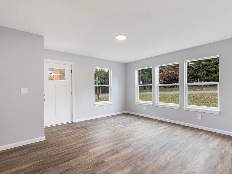 6900 Seaver Dr #1 — Photo 7