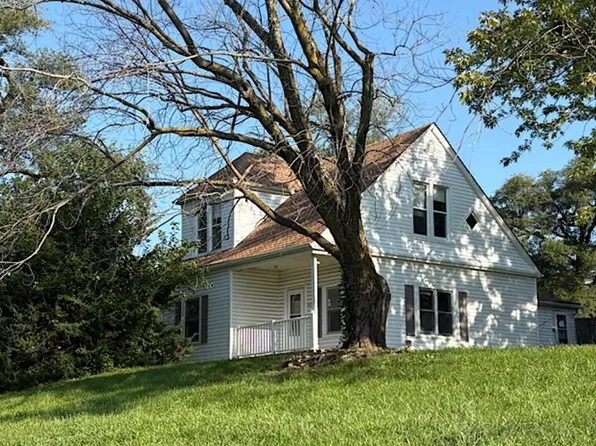 1401 W Chestnut St, Savannah, MO 64485