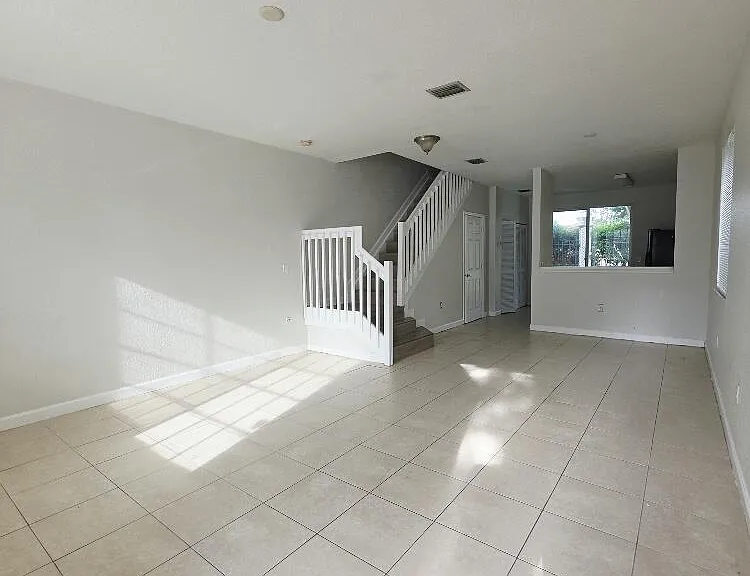 4154 Napoli Lake Dr — Photo 3