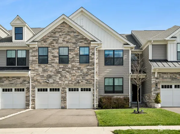 6 Concord Ct, Warren, NJ 07059