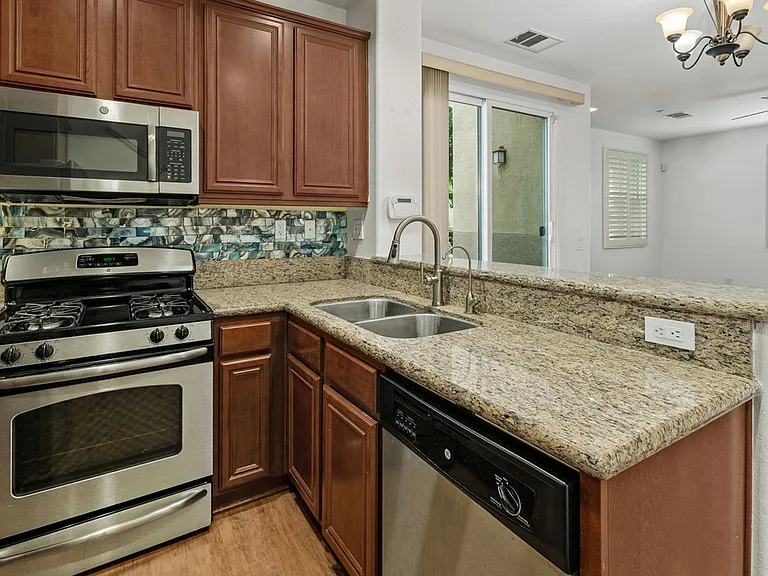 31180 Lavender Ct — Photo 9