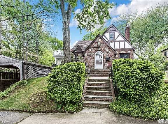 2nd image of 232 Massachusetts Ave