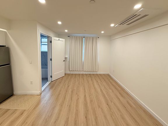 3rd image of 39-38 47th Ave #109