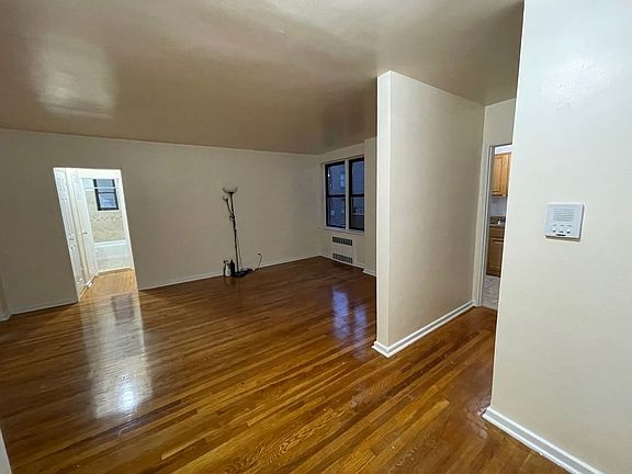 5th image of 83-31 116th St #E4