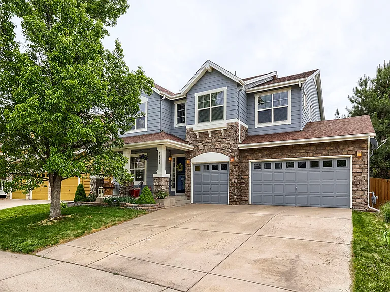 3808 Sunchase Dr — Photo 1