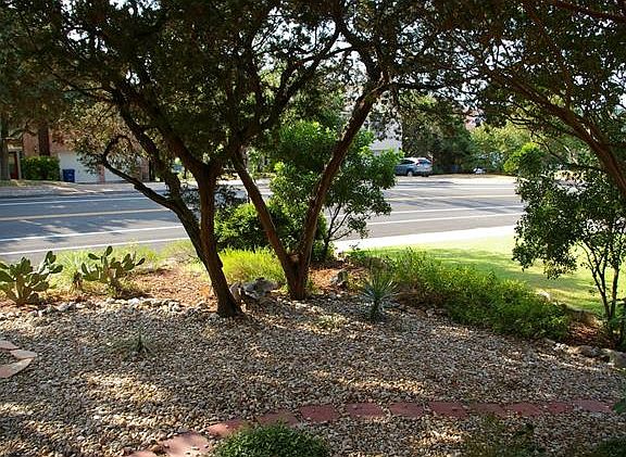 5th image of 6421 Yaupon Dr