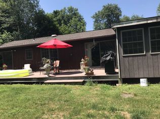 306 Overlook Rd, Poughkeepsie, NY 12603