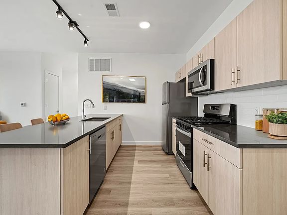 2nd image of 117-121 Prospect Ave #204