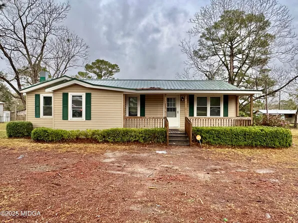 89 Bedsole Rd, Eastman, GA 31023