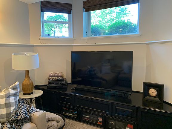 5th image of 1221 W Eddy St #1