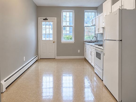 2nd image of 10 Maple St APT 1