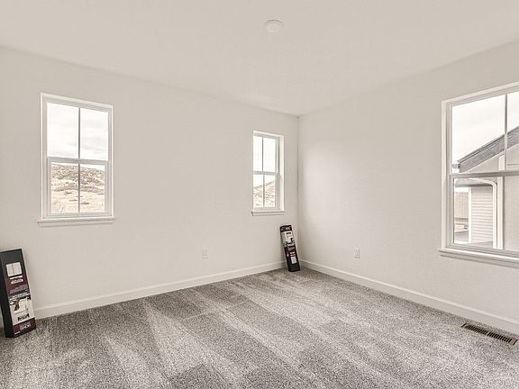 5th image of 181 Lullaby Ln