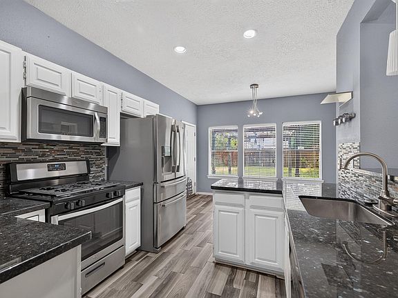 4th image of 1522 Pear Brook Trl
