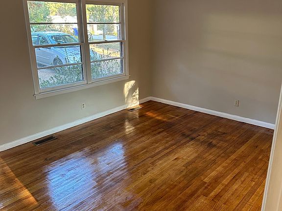 5th image of 611 McAlphin Dr