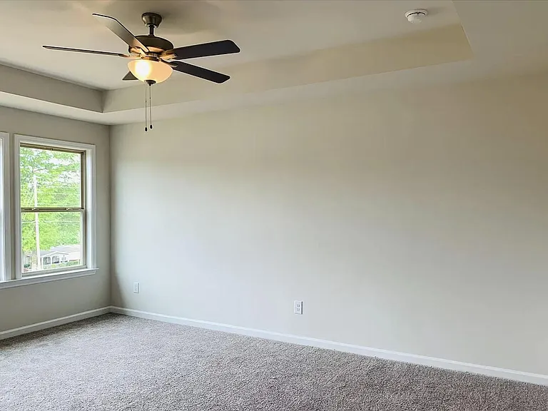 250 Mahone Dr — Photo 22