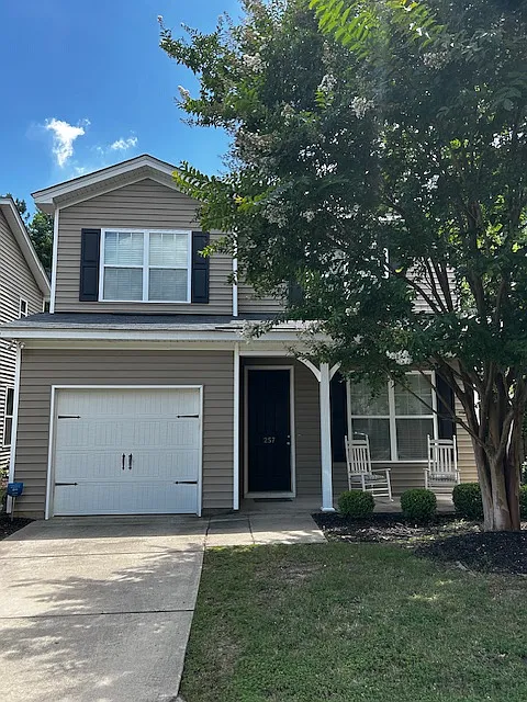 3 bed, 2.5 bath, 1388 sqft, $1,995 — Photo 2