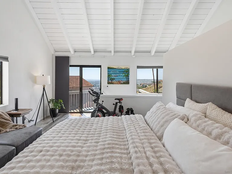 1539 San Miguel Ave — Photo 27