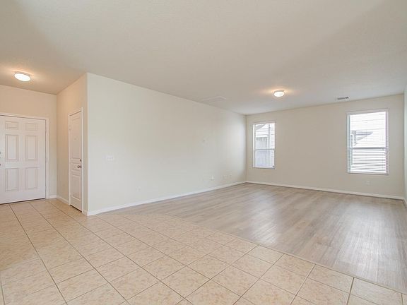 4th image of 2730 Skyview Long Dr